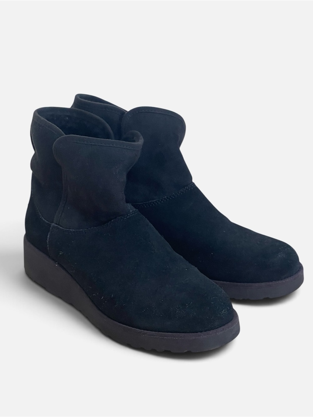 UGG Classic Kristin Black Suede Ankle Booties Women’s Sz 8 Lightweight Wedge